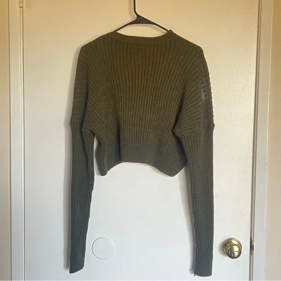 Urban outfitters green long sleeve crop top - Picture 4 of 9